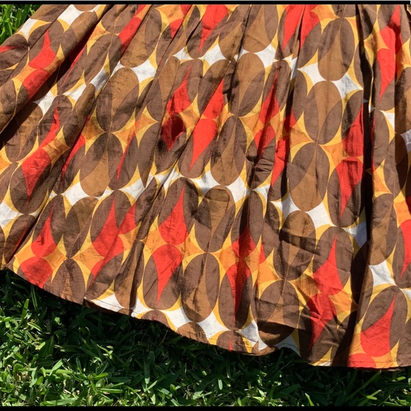 ❤️💛🖤 Geometric Shapes Stuck Skirt by XX1🖤💛❤️ - Picture 2 of 8